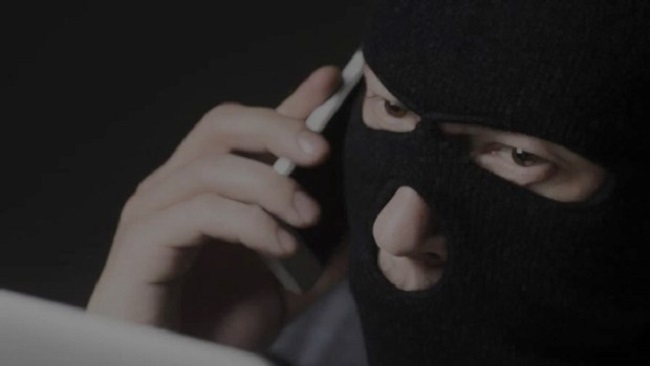 Funcionária de lotérica percebe nervosismo de vítima e impede que ela caia em golpe