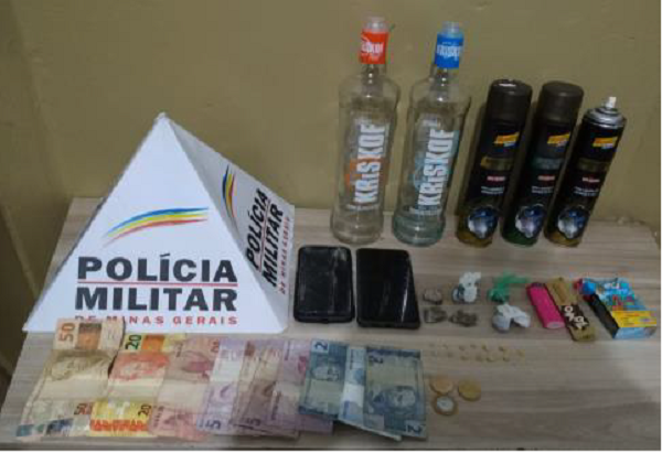 Acusados são presos com drogas e outros materiais no Setor Leste de Araxá