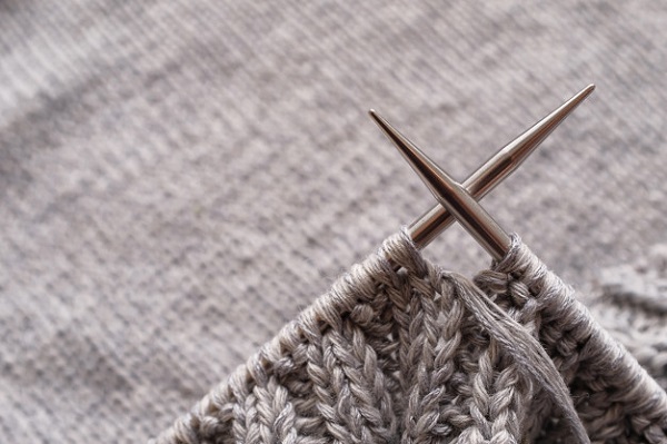 Rio Paranaíba, em Patos de Minas, começa a transbordar em alguns pontos, mas sem risco a residências