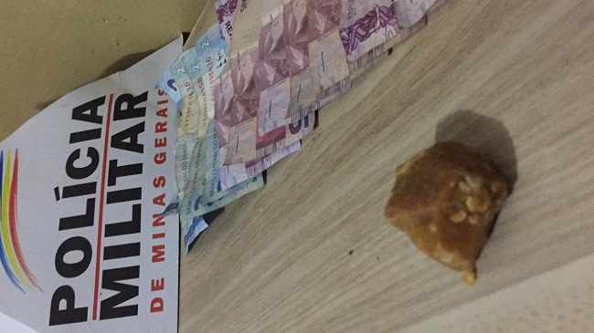 Rio Paranaíba, em Patos de Minas, começa a transbordar em alguns pontos, mas sem risco a residências