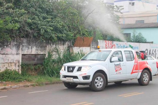 Ações de combate ao Aedes Aegypti, com fumacê, tem novo itinerário em Araxá