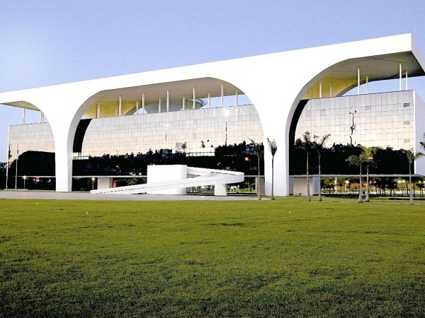 Minas consegue liberação de R$ 781 milhões