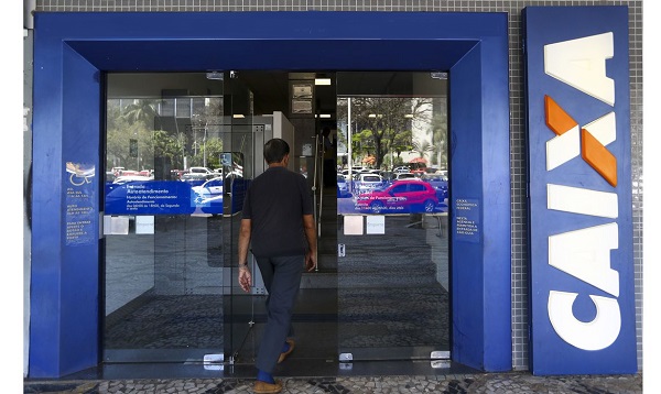 Caixa começa a pagar nesta quinta-feira abono salarial para nascidos em julho