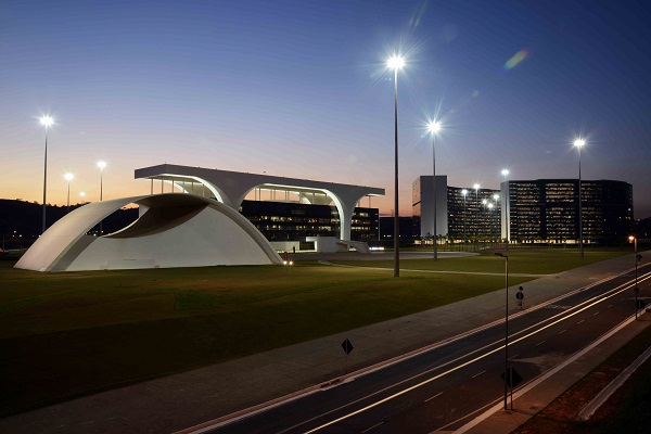 Dois acusados de tráfico de drogas presos em bairros do Setor Norte de Araxá