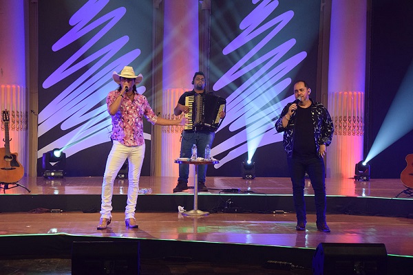 Inaugurada quadra poliesportiva no setor sul de Araxá