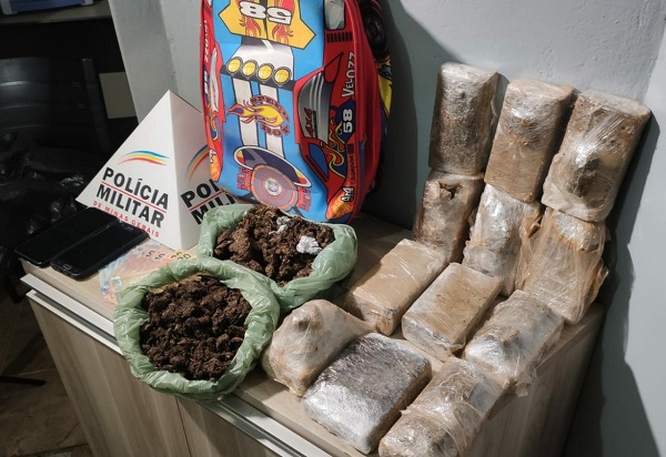 Ações da PM em Araxá e Sacramento apreendem porções de drogas