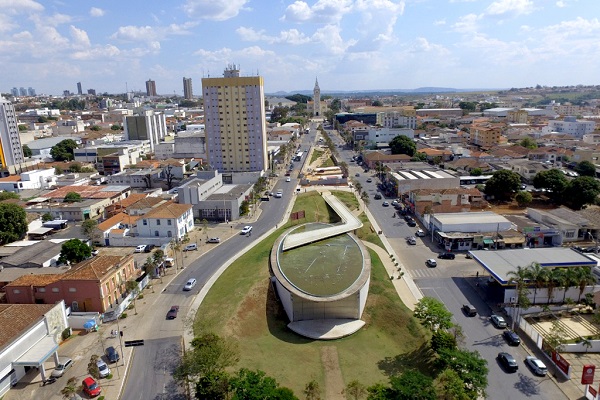 Comitê de enfrentamento à Covid-19 suspende festas, eventos e música ao vivo em bares e restaurantes