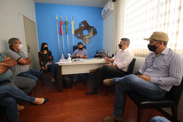 Vacinação para grávidas e puérperas a partir de 25 anos e pessoas com comorbidades segue em Araxá