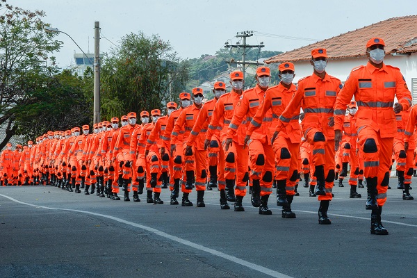500 novos soldados do Corpo de Bombeiros Militar de Minas Gerais se formam