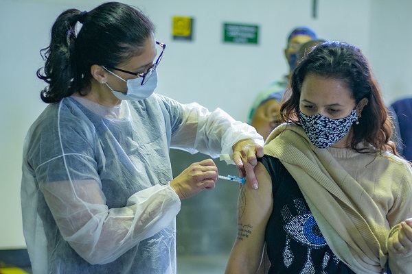 Trânsito fica parcialmente interditado nas ruas do Centro de Araxá no FDS