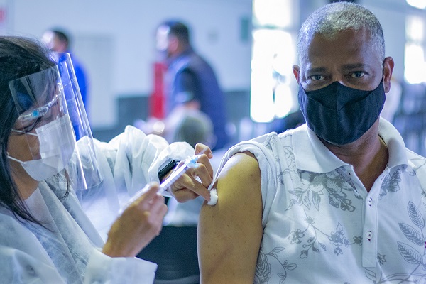 Romeu Zema assina autorização para repasse de R$ 1,5 bilhão aos municípios mineiros