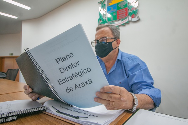 Vereadores buscam a implantação de aplicativo para combate à violência contra a mulher em Araxá