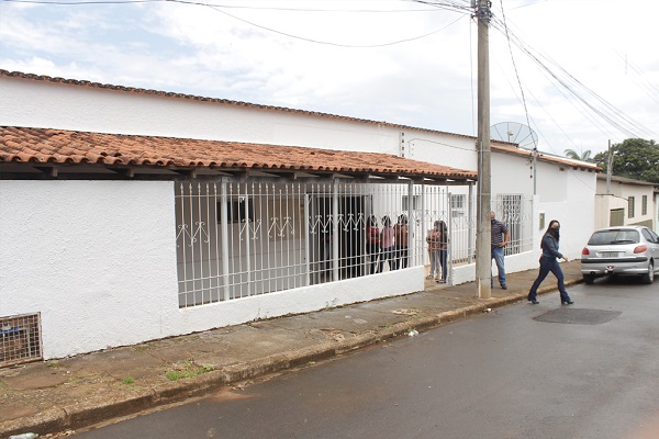 Web-rádio: Taxa de incidência da covid-19 cai 35% em Minas Gerais