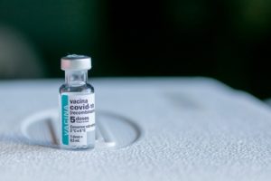 Araxá suspende aplicação da vacina Pfizer por falta de doses