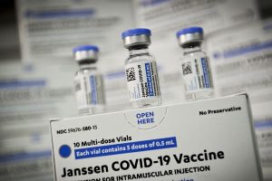 Araxá suspende aplicação da vacina Pfizer por falta de doses