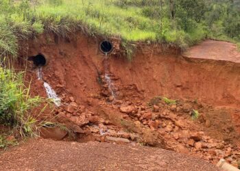 Adutora de água se rompe em Campos Altos e compromete abastecimento