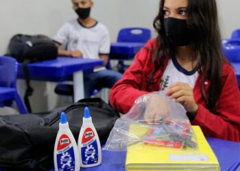 Projeto na Câmara reajusta salário de servidores da PMA em 12%