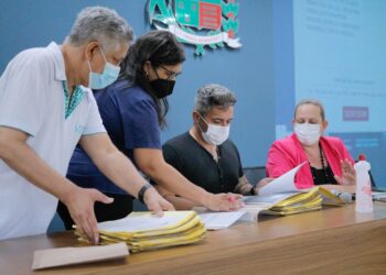 Governo de Minas anuncia pacote de obras para estradas do Triângulo Mineiro