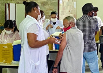 Família afegã foge do terror do Talibã e se refugia em Araxá