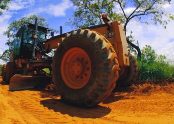 Estrutura do Araxá Rodeio Show já começou a ser montada no Parque de Exposições