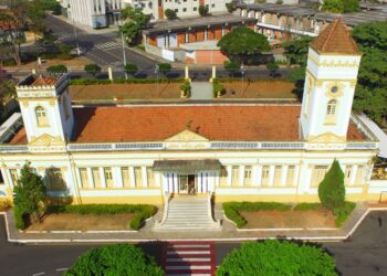 Agendamento com médicos especialistas é feito a partir de encaminhamento de clínico