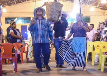 Missa sertaneja abre a programação do Araxá Rodeio Show nessa terça-feira