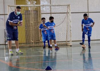 Coleta seletiva de porta em porta em Bambuí é um sucesso