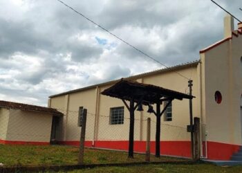 Servidores de Tapira recebem cartões de Vale Alimentação de R$ 200