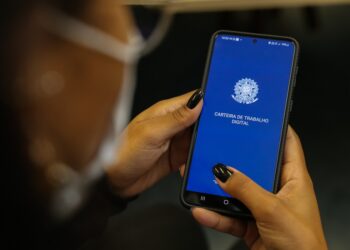 Minas supera marca de 514 mil postos de trabalho com carteira assinada