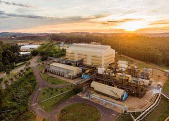 Assinado o termo de fomento com a Associação dos Estudantes de Araxá