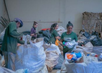 Moradores do Assentamento Santa Cecília, em Campos Altos, recebem títulos de propriedade