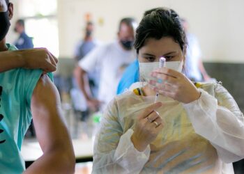 Obras Assistenciais Pai João do Congo e Zezinho Marinheiro, em Araxá, firma convênio com poder público