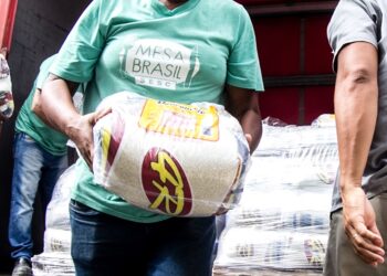 Mesa Brasil Sesc firma parceria solidária com supermercados em Araxá