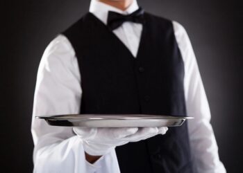 Termina hoje cadastro para curso profissionalizante de garçom e garçonete em Sacramento