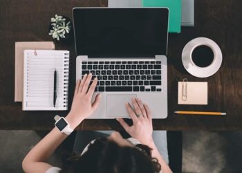 Polo UAB Araxá oferta curso de especialização gratuita em Educação a Distância