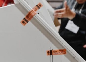 Urnas eletrônicas estão sendo preparadas para o 1º turno das Eleições 2022