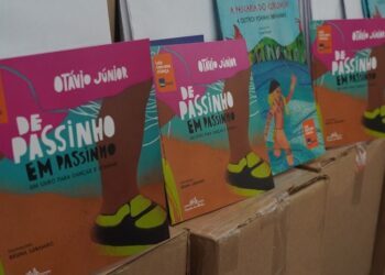 Alunos de Araxá são contemplados com cinco mil livros por meio de parceria com projeto social