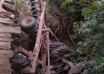Operador de trator morre após cair com veículo de ponte em fazenda de Sacramento
