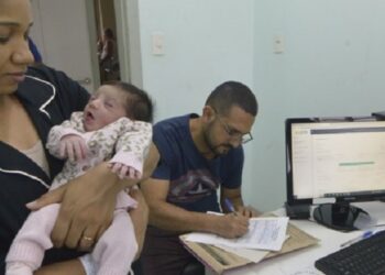 Mais de 315 mil bebês tiveram a certidão de nascimento emitida logo após o parto em Minas