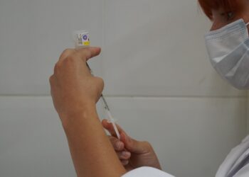 Unicentro realiza repescagem de todos os públicos para vacinação contra a Covid nesta terça