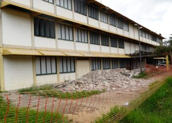 Começa a reforma geral da Escola Leonilda Montandon, o Caic, no Setor Norte de Araxá