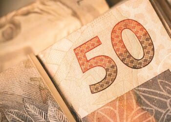 Proposta de reajuste de 30% do vale-alimentação dos servidores municipais de Araxá chega à Câmara