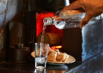 Minas Gerais assume o terceiro lugar como maior exportador de cachaça no país