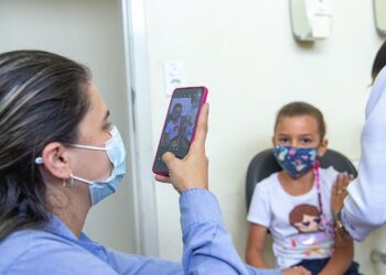 Saúde convoca crianças de 3 a 11 anos para vacina contra a Covid-19 nesta terça