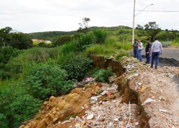 Prefeitura de Araxá realiza vistoria em áreas com potencial de risco devido ao intenso período chuvoso