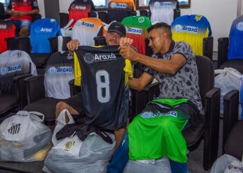 Clubes de futebol amadores e rurais de Araxá recebem jogos de uniformes