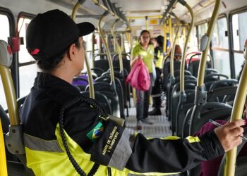 Secretaria de Segurança Pública de Araxá realiza fiscalização itinerante dos ônibus do transporte público coletivo urbano