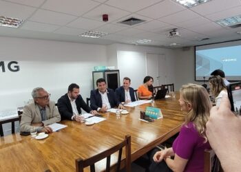 Obras em vias da região debatidas em audiência na Secretaria de Estado de Infraestrutura e Mobilidade