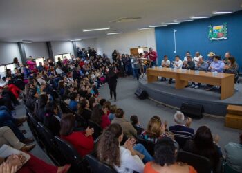 Leis de valorização aos servidores de Araxá vão fomentar R$ 45 milhões anualmente na economia local