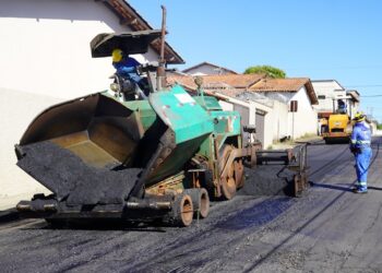 Recapeamento asfáltico acontece em quatro bairros de Araxá